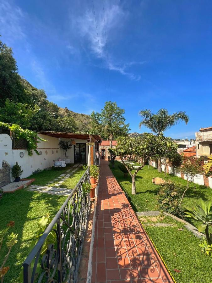 جيارديني ناكسوس B&B Villa Vittoria المظهر الخارجي الصورة