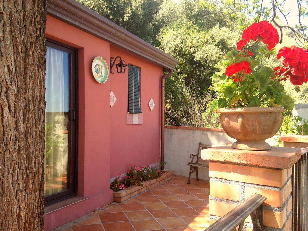 جيارديني ناكسوس B&B Villa Vittoria المظهر الخارجي الصورة