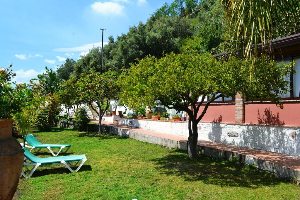 جيارديني ناكسوس B&B Villa Vittoria المظهر الخارجي الصورة