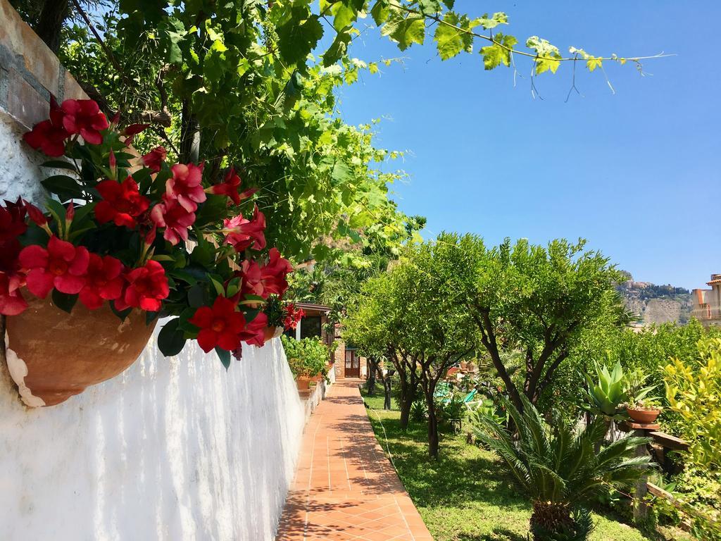 جيارديني ناكسوس B&B Villa Vittoria المظهر الخارجي الصورة