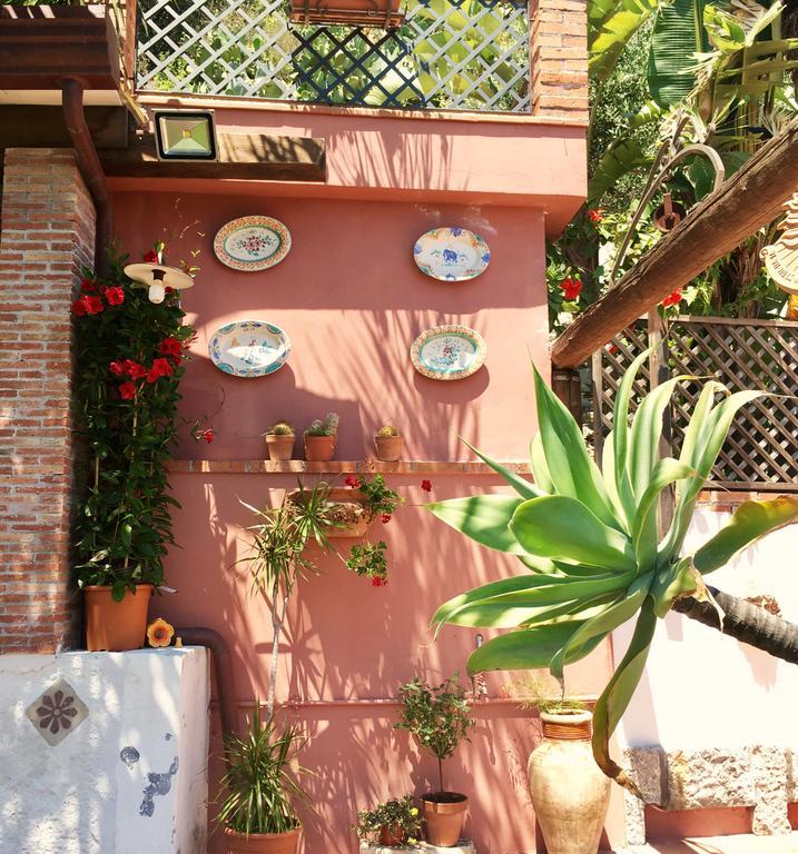 جيارديني ناكسوس B&B Villa Vittoria المظهر الخارجي الصورة
