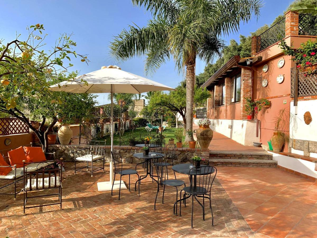 جيارديني ناكسوس B&B Villa Vittoria المظهر الخارجي الصورة