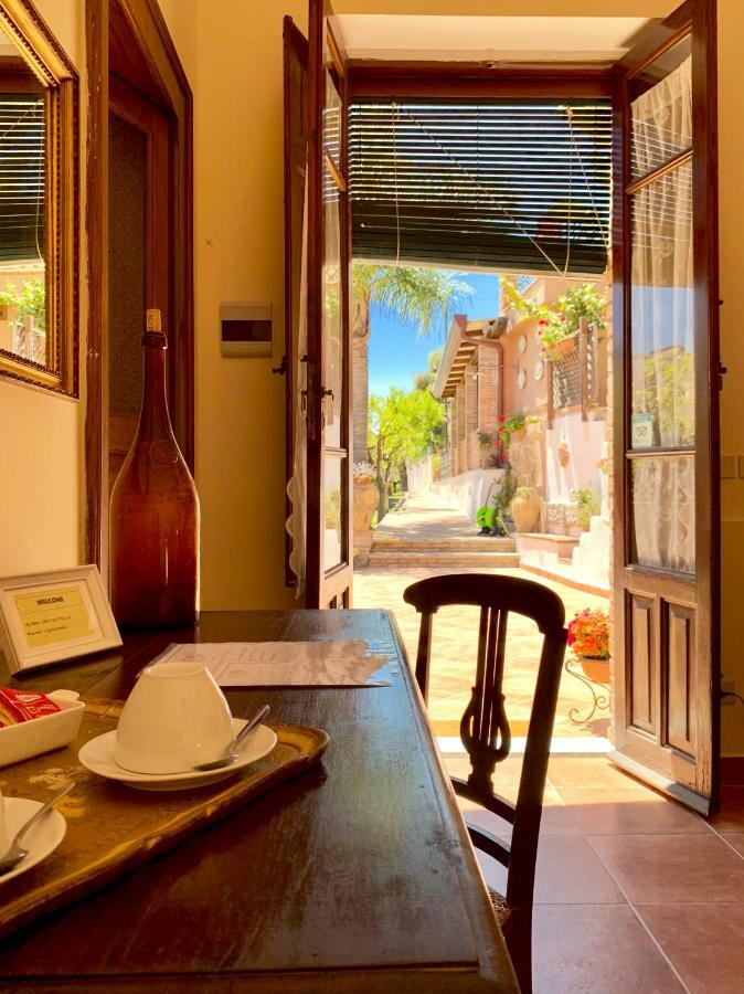 جيارديني ناكسوس B&B Villa Vittoria المظهر الخارجي الصورة